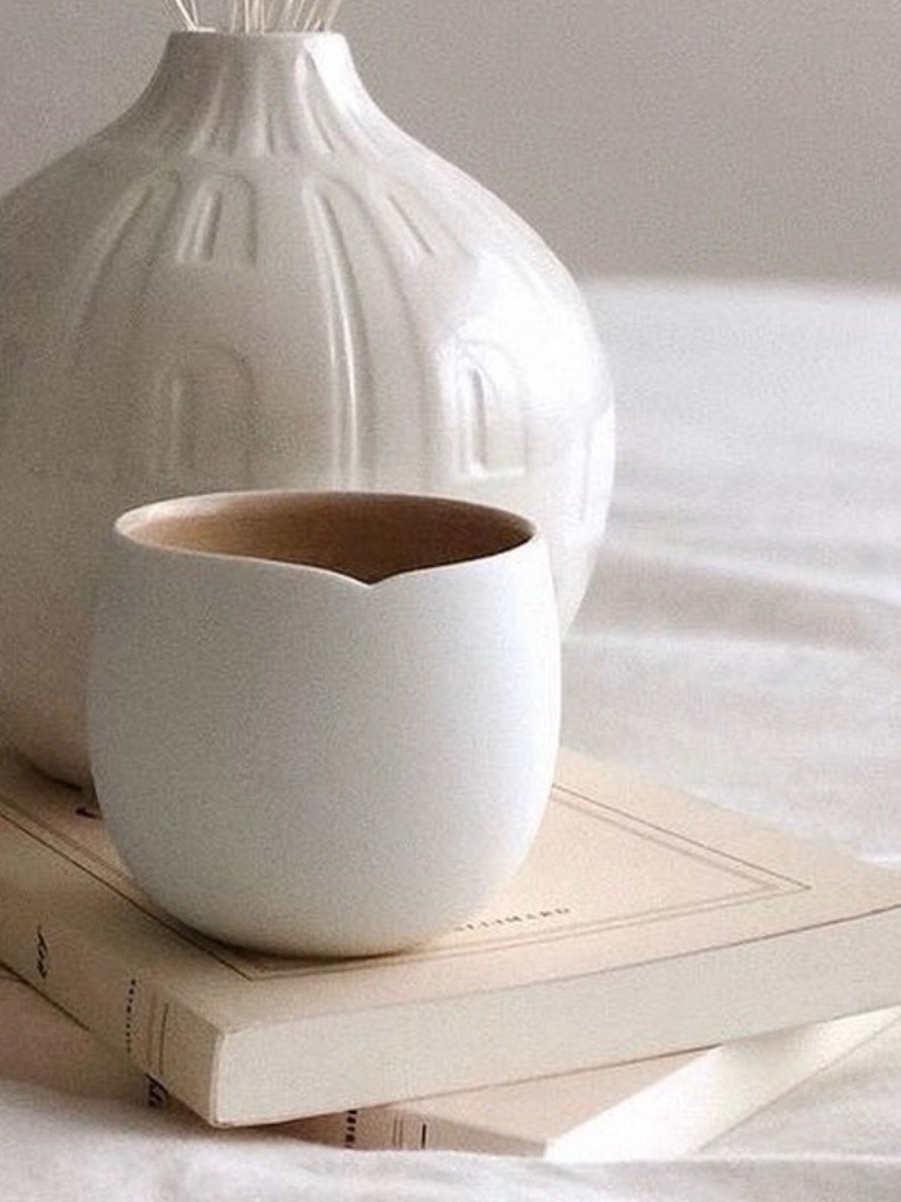 2 Nespresso Origin Gran Lungo Cups Mugs.
William Sonoma Bisque Mugs. - Picture 2 of 10